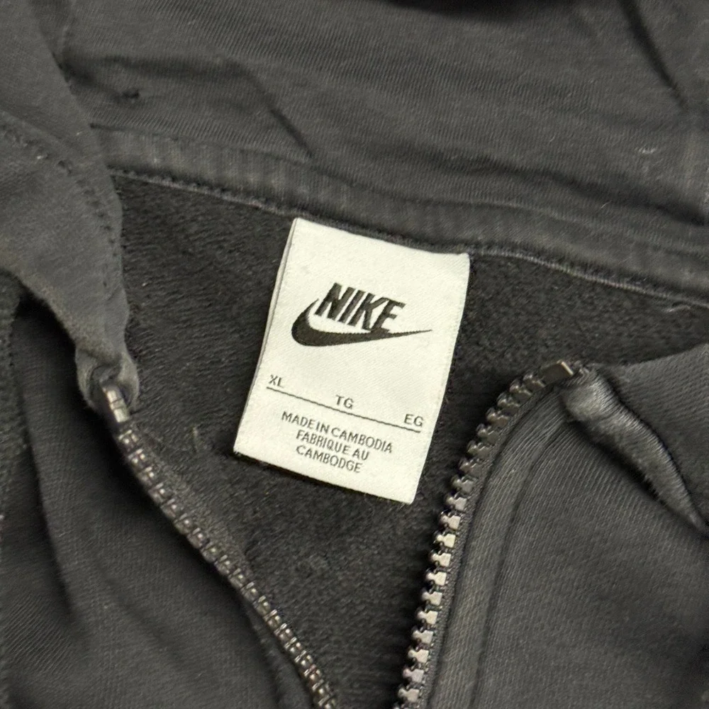 Nike sportswear club